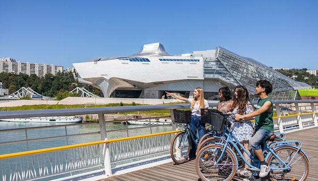 Tour della città in bicicletta con ComhiC - I punti salienti - 3h - Foto 2