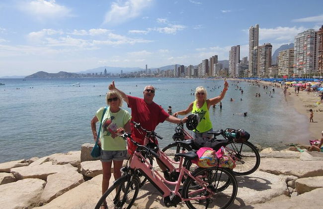 Visite guidée à vélo électrique: Benidorm, La Cala, Villajoyosa - Photo 1
