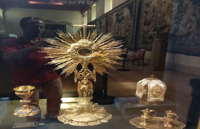 Private tour of old Lyon - 2 hours - Photo 4