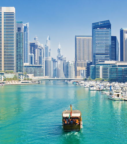 Foto de Paseo en barco por Dubái Marina + Burj Khalifa con cena
