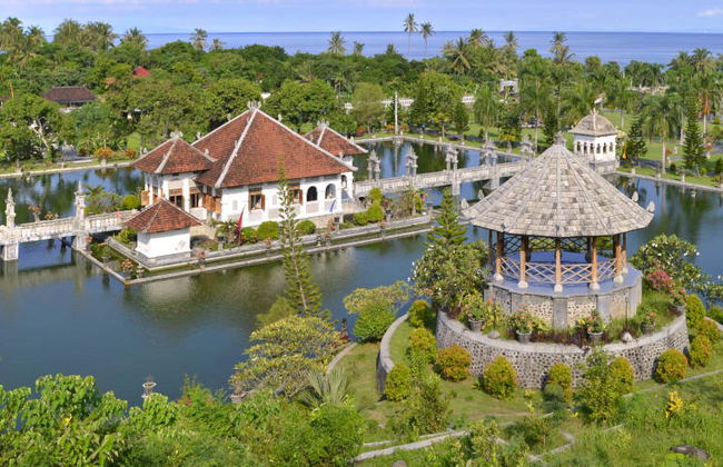 Tour privato dei palazzi sull'acqua di Taman Ujung e Tirta Gangga - Foto 1