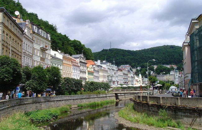 Karlovy Vary Day Trip - Photo 3
