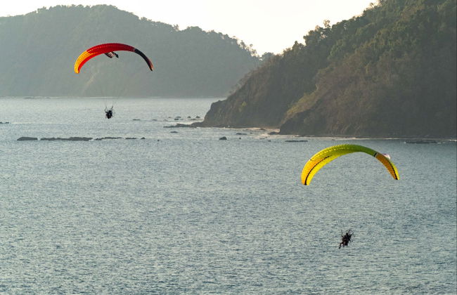Vol en paramoteur au-dessus de la baie de Jacó - Photo 2