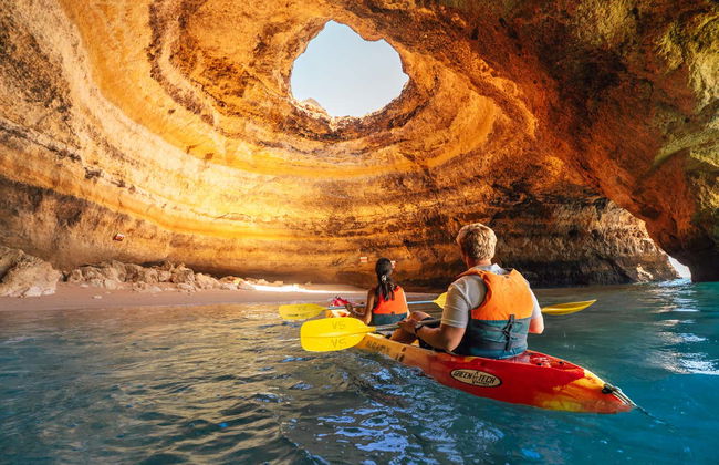 Tour en kayak por las cuevas de las playas de La Marina y Albandeira - Foto 4