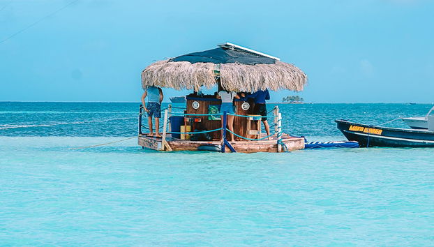 San Andrés Pontoon Boat Ride - Photo 3