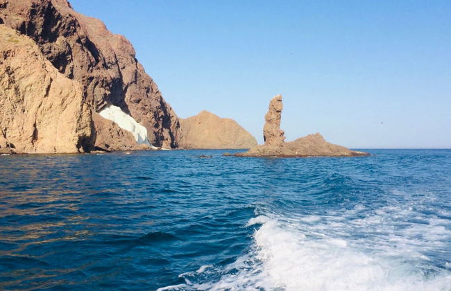 Paseo en barco por el Cabo de Gata - Foto 2