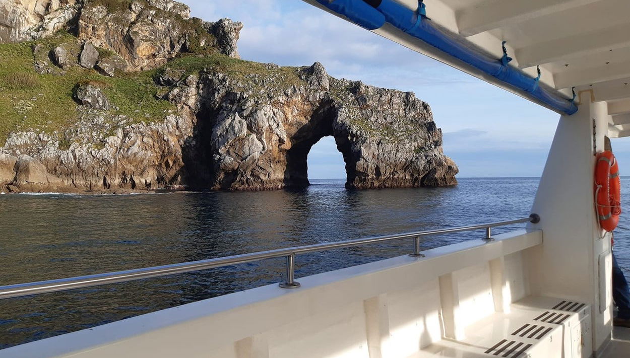 Balade en bateau à San Juan de Gaztelugatxe - Photo 1
