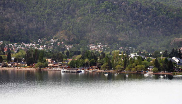 San Martín de los Andes & Seven Lakes Day Trip - Photo 4