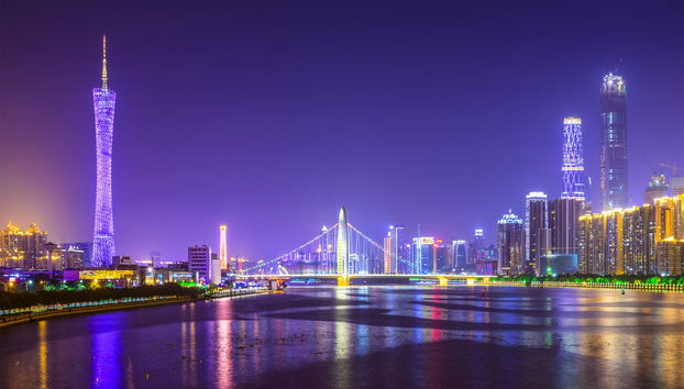 Crucero nocturno por el río de las Perlas + Cena en el Revolving Restaurant - Foto 3