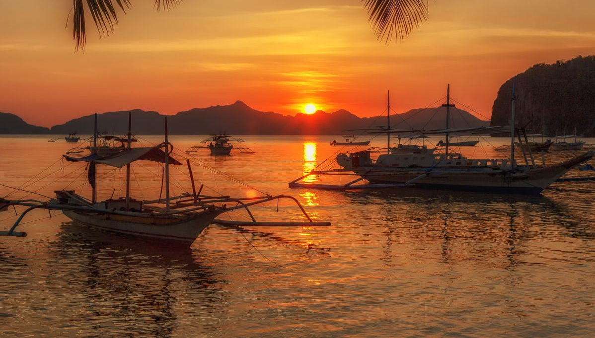 Cruzeiro noturno por Puerto Princesa - Foto 1