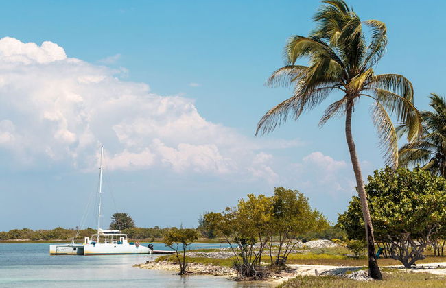 Cayo Blanco Catamaran Trip - Photo 1