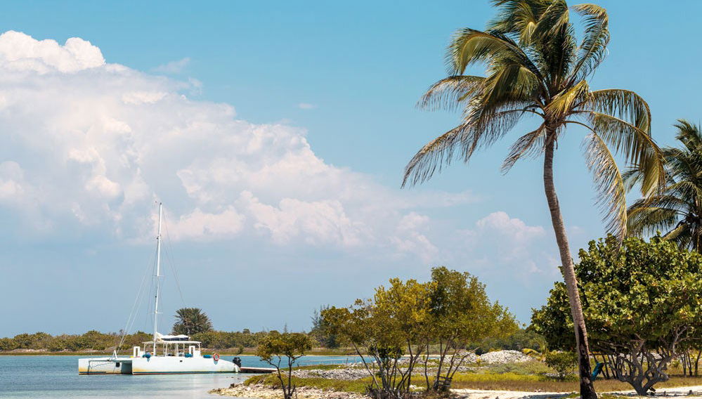 Cayo Blanco Catamaran Trip - Photo 1