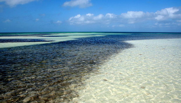 Cayo Blanco Catamaran Trip - Photo 2