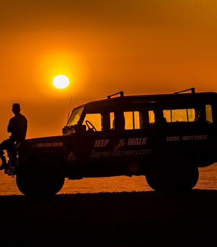 Foto de Tour en 4x4 por la costa de Sagres al atardecer