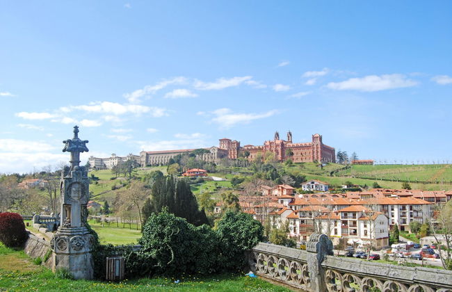 Comillas & Gaudí Capricho Guided Tour - Photo 5