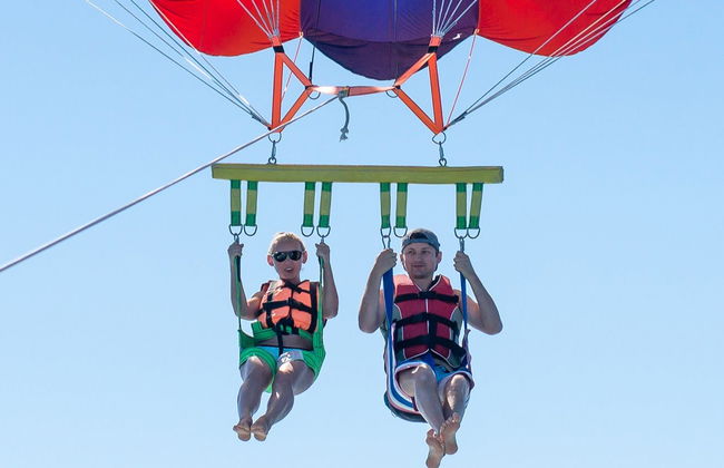 Parasailing in Playa Blanca - Photo 8