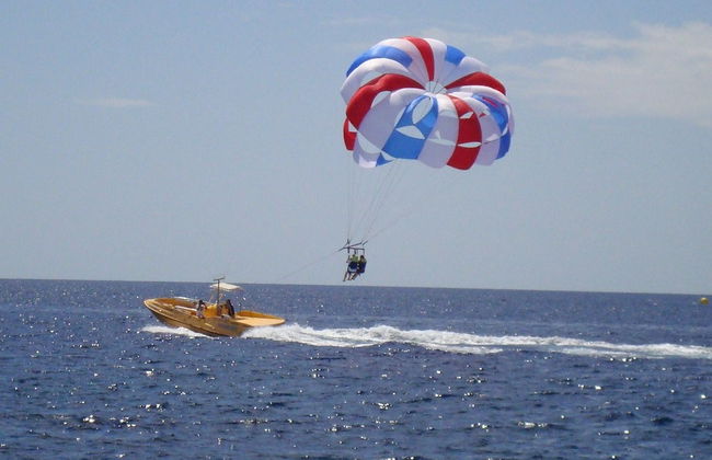 Parasailing in Playa Blanca - Photo 3