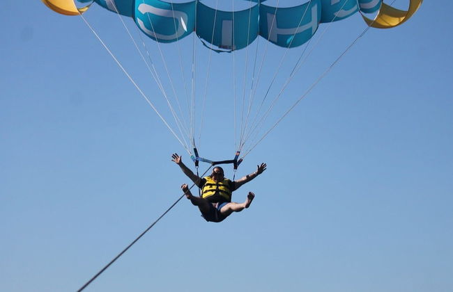 Parasailing in Playa Blanca - Photo 2
