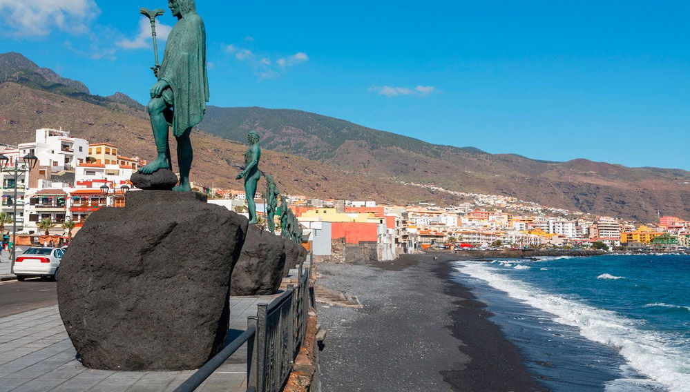 Excursión a Los Gigantes, Icod, Puerto de la Cruz y Candelaria - Foto 1