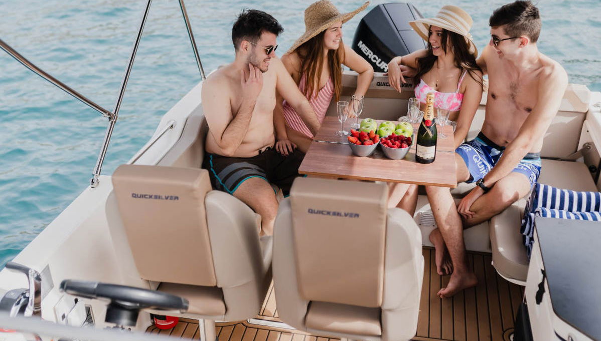 Private Boat Rental with Skipper - Photo 1