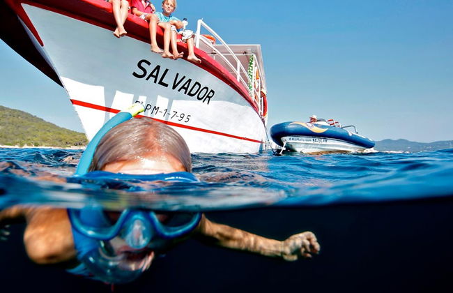 Paseo en barco por las calas de Ibiza - Foto 2