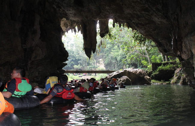 Esperienza privata di Cave Tubing nella grotta Pindul + Cascate Sri Gethuk - Foto 5