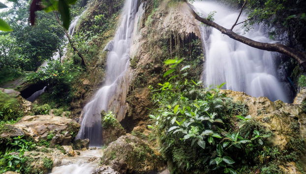 Esperienza privata di Cave Tubing nella grotta Pindul + Cascate Sri Gethuk - Foto 4
