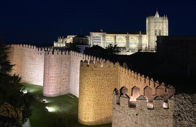Tour de lendas pela Ávila iluminada - Foto 2