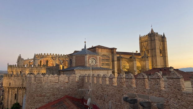 Preciosas vistas al atardecer de la catedral