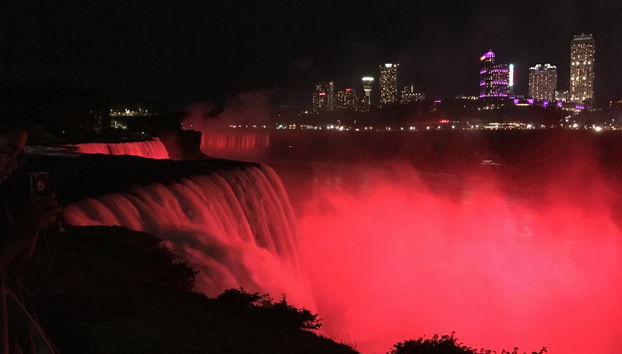 Tour nocturno por las Cataratas del Niágara - Foto 3