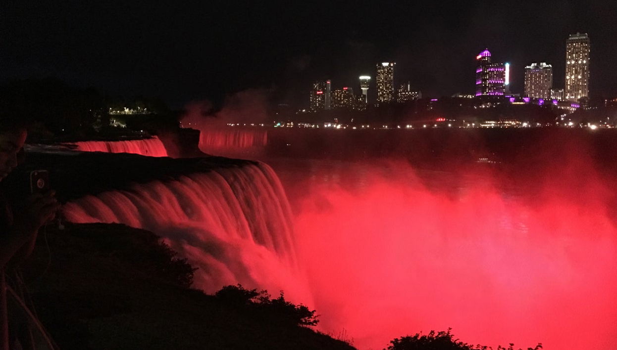 Visite de nuit des chutes du Niagara - Photo 1