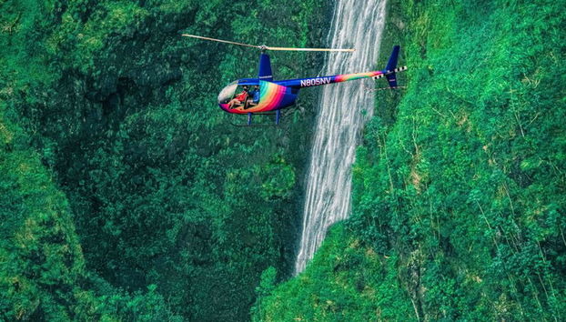 Explore la Corona Real de Oahu - Tour en helicóptero - Foto 2