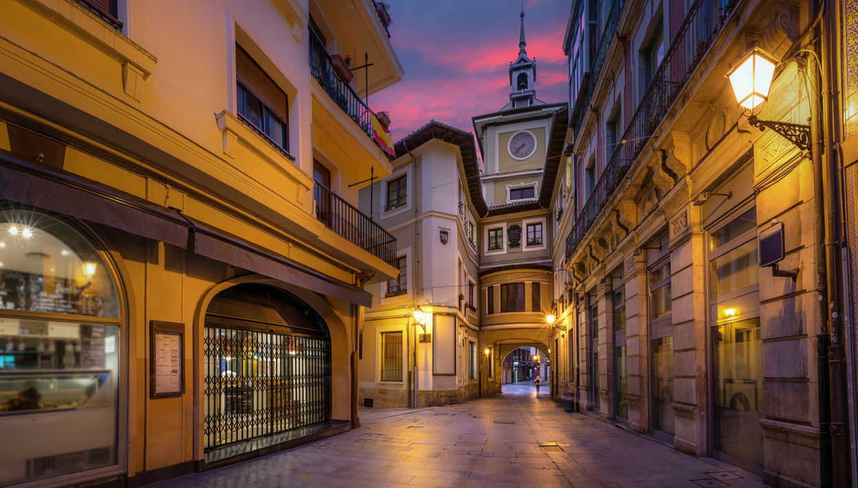 Tour de los misterios y leyendas de Oviedo - Photo 1