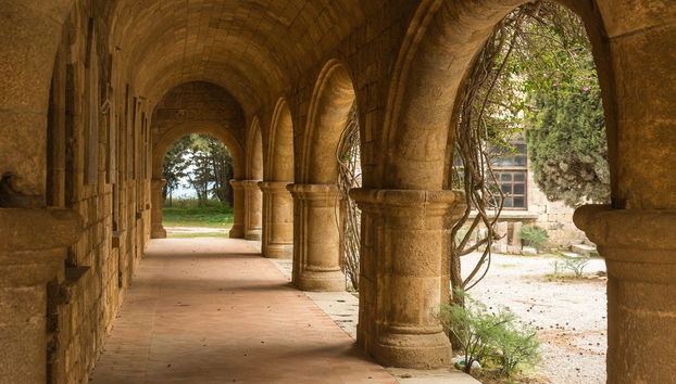Excursão à colina de Filerimos e vale das Borboletas - Foto 5