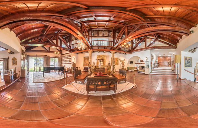 Mercado tradicional y Casa Museo Guayasamín - Foto 1