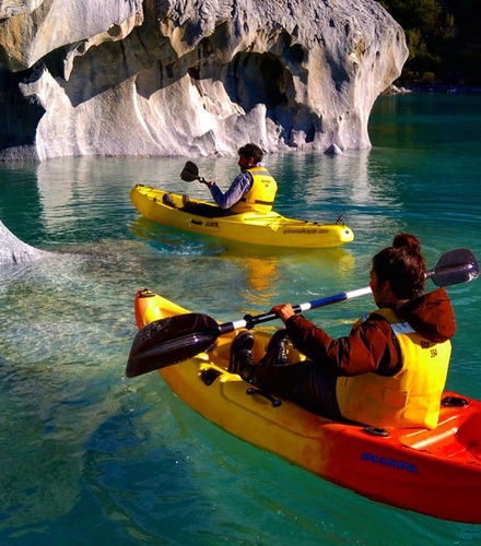 Foto de Tour en kayak por las cavernas de mármol