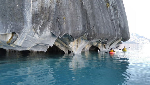 Balade en kayak dans les grottes de marbre - Photo 4