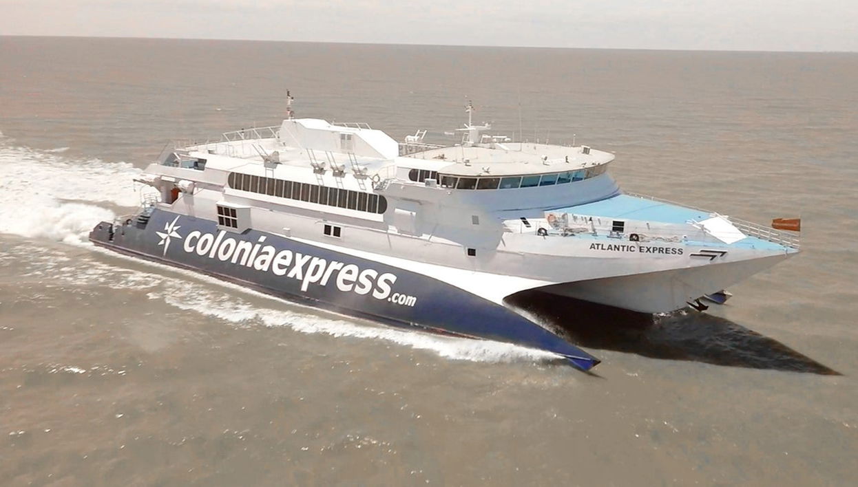 Transporte a Buenos Aires: Autobús + Ferry - Foto 1