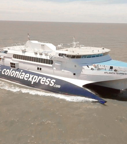 Foto de Transporte a Buenos Aires: Autobús + Ferry