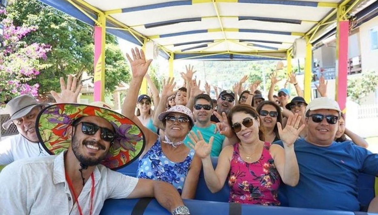 Bombinhas Beaches Tour - Foto 1
