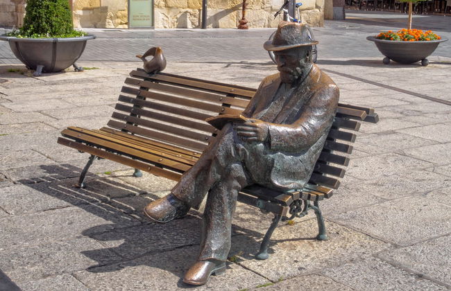 Tour por el León de Gaudí - Foto 2