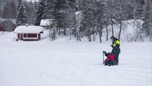 Pêche sur glace à Äkäslompolo - Photo 5