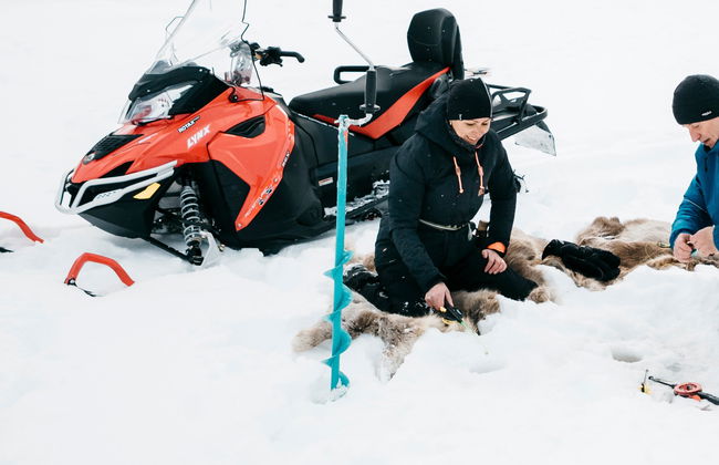 Pesca en el hielo en Äkäslompolo - Foto 3