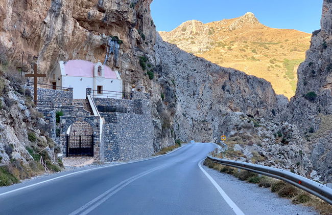 Spili, Patsos & Plakias Beach Tour - Foto 6