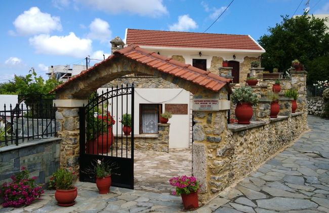 Spili, Patsos & Plakias Beach Tour - Foto 5