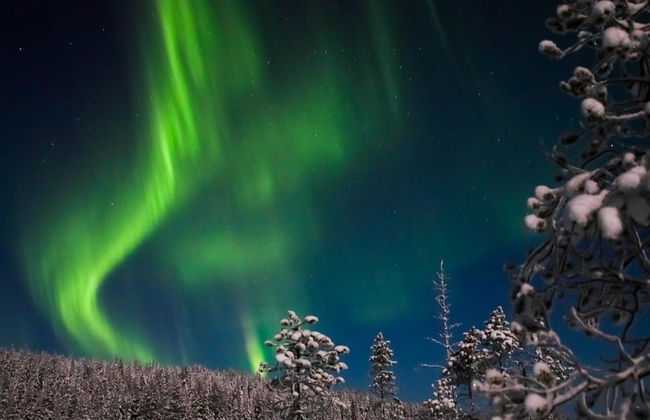 Randonnée en raquettes à neige sous une aurore boréale - Photo 5