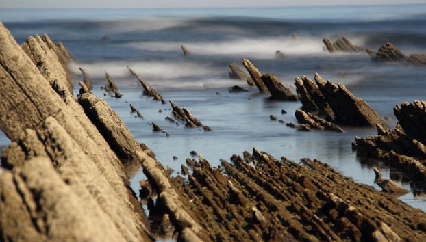 Paseo en barco por el Flysch de Zumaia, Motrico y Deva - Foto 5