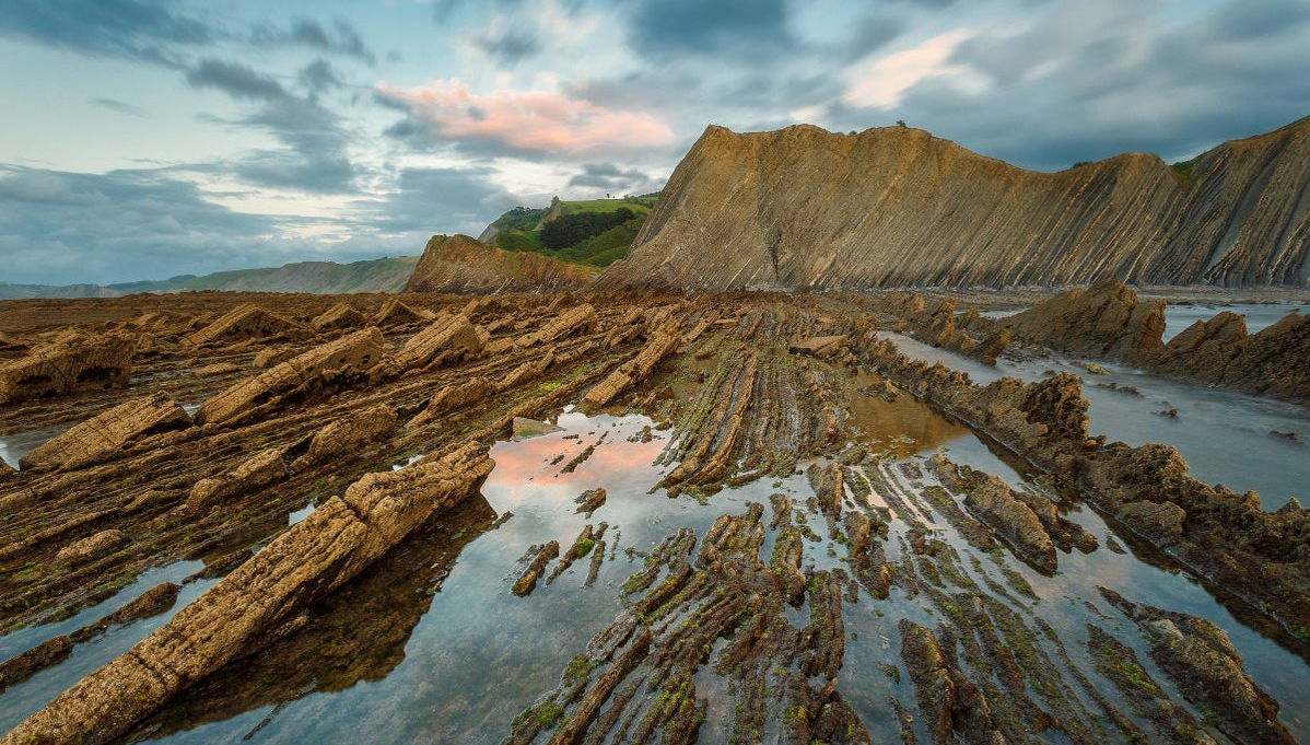 Zumaia Flysch Boat Tour - Photo 1