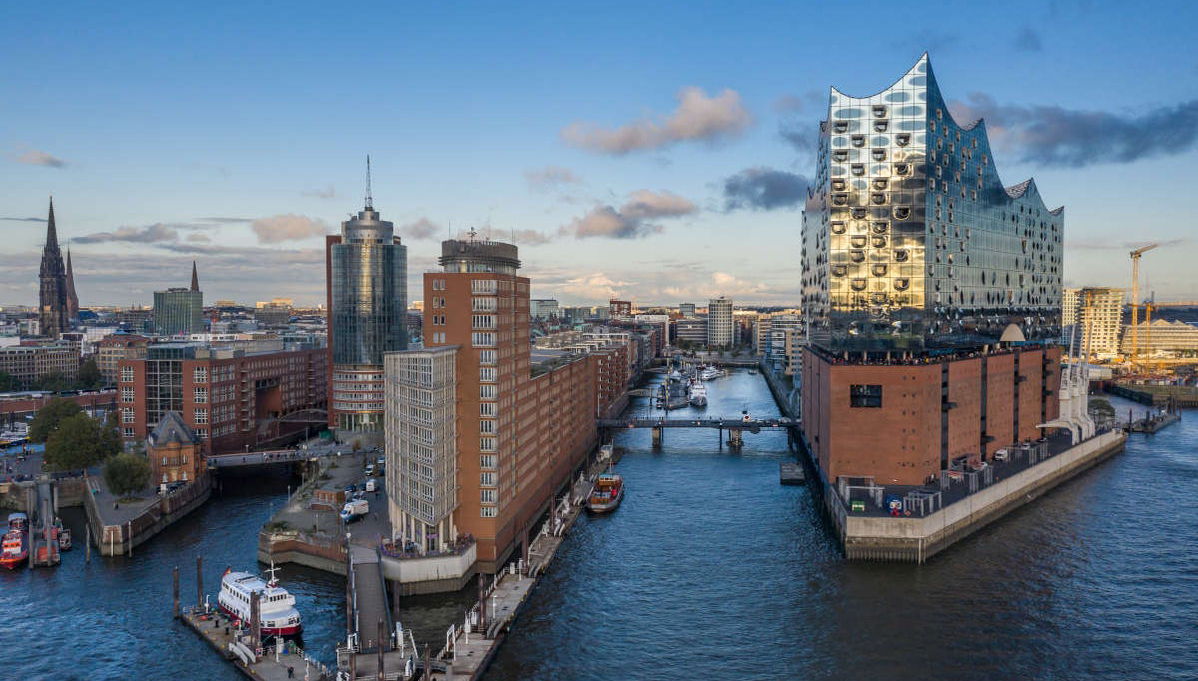 Hamburg Private Walking Tour - Photo 1