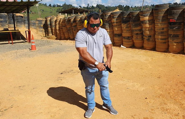 Práticas de tiro em Rionegro - Foto 7